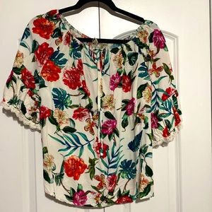 Floral maternity top
